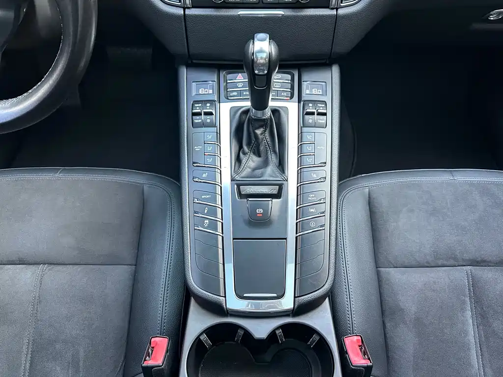 Porsche Macan — миниатюра 24