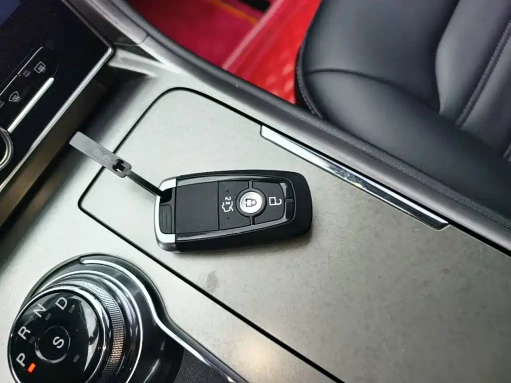 Ford Mondeo — миниатюра 9