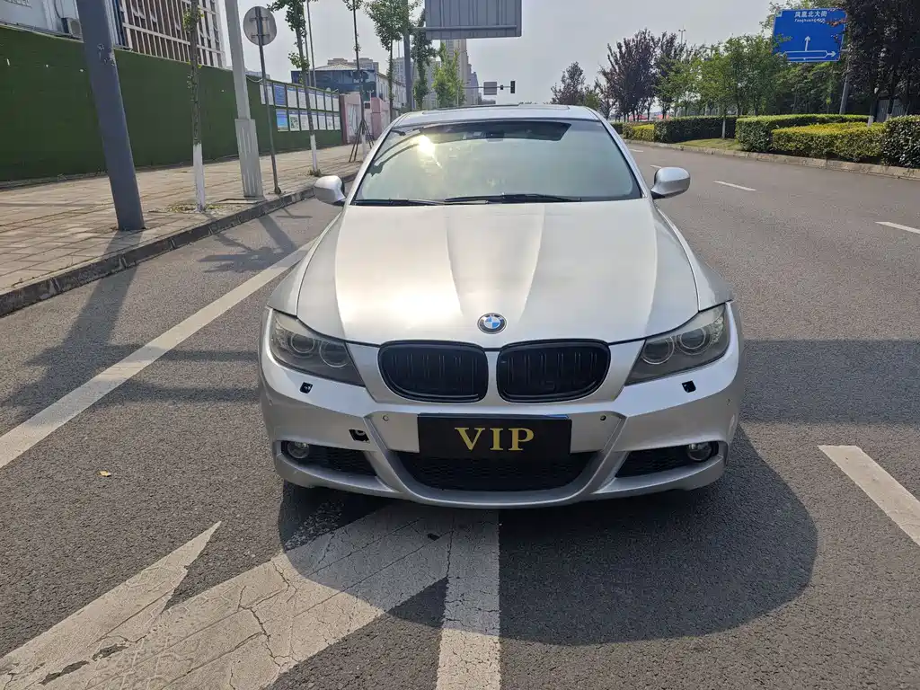 BMW 3 Series (Import) 2010