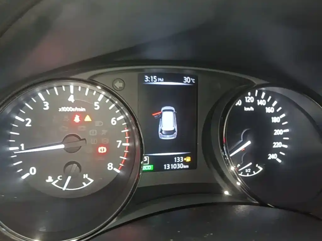 Nissan X-Trail — миниатюра 12