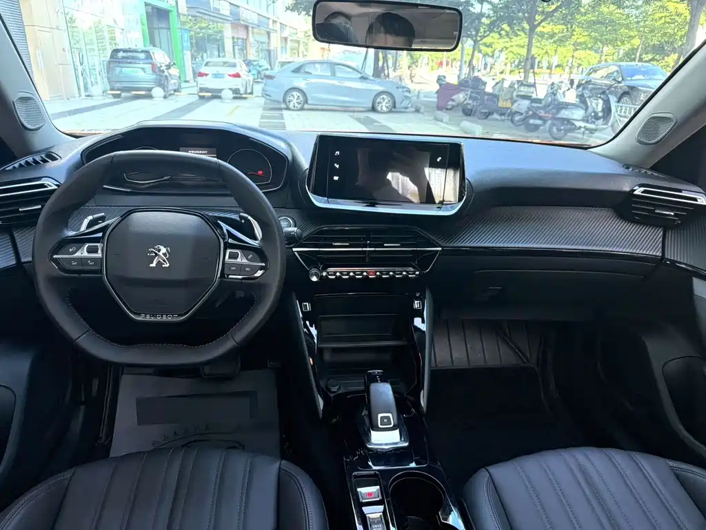Peugeot 2008 — миниатюра 4