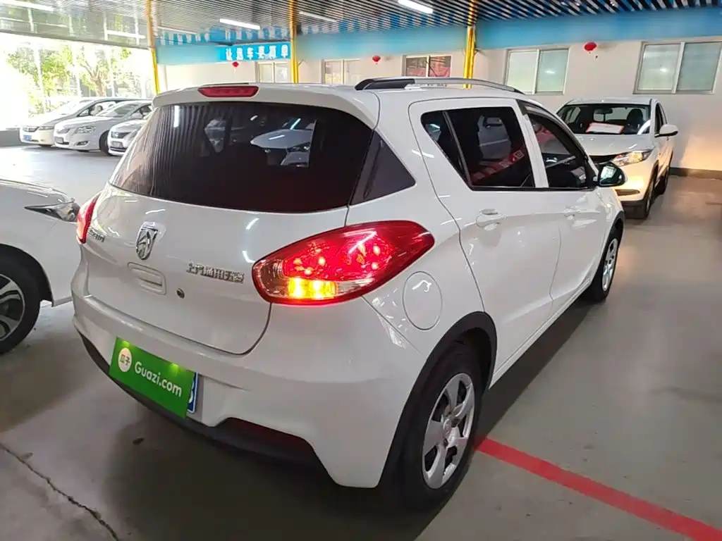 Baojun 310 — миниатюра 6