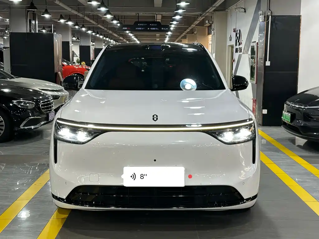 AITO ASK THE WORLD M8