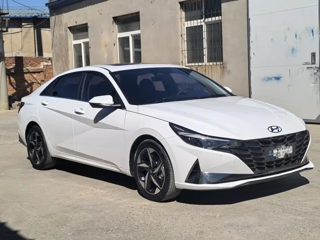 Hyundai Elantra — миниатюра 3