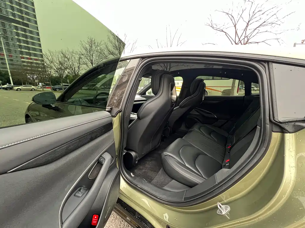 XIAOMI CAR XIAOMI SU7