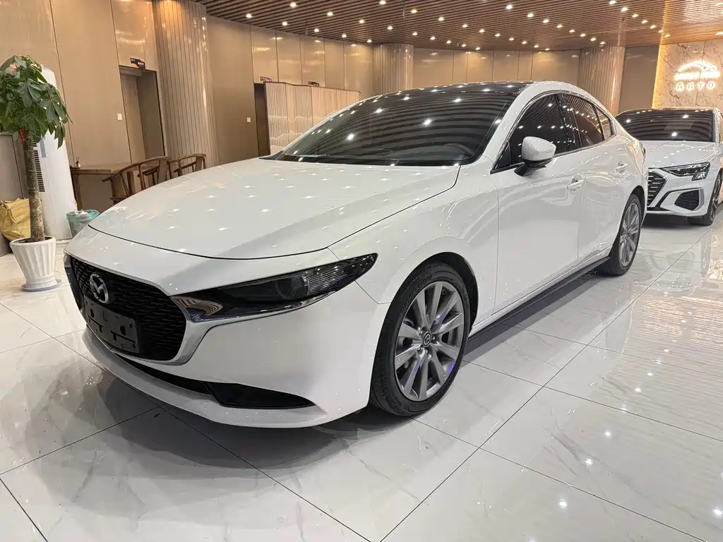 Mazda 3 Axela 2021