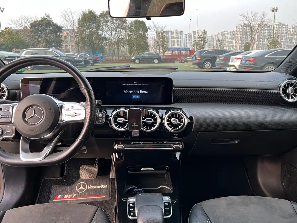 MERCEDES-BENZ A CLASS