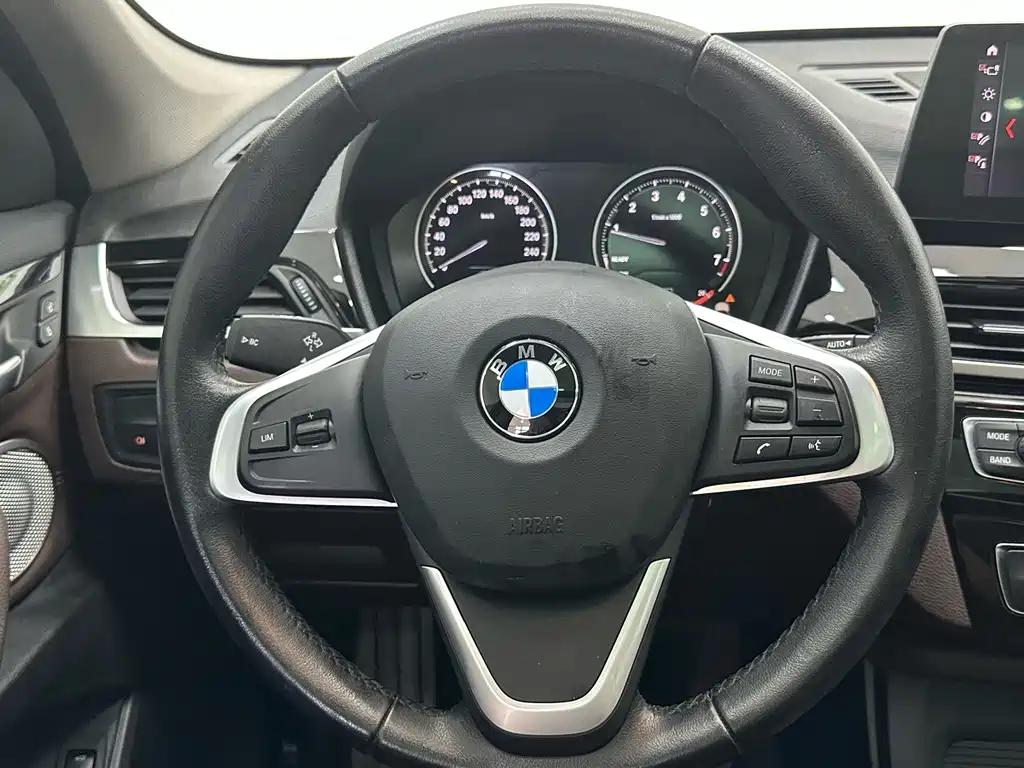 BMW X1 — миниатюра 10
