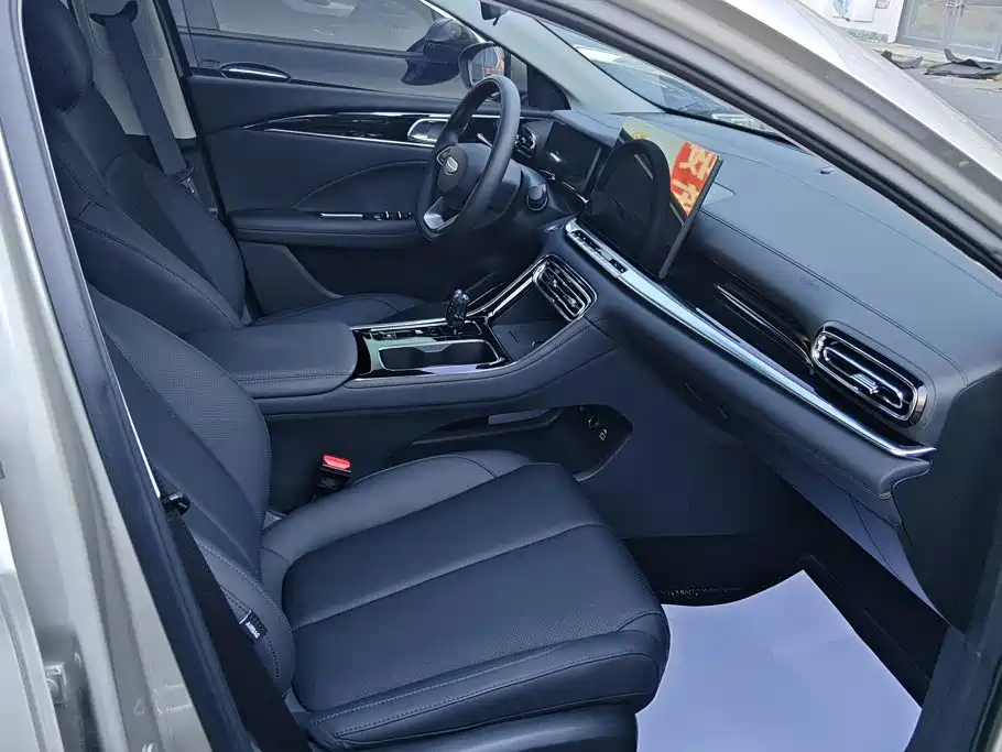 Geely Emgrand — миниатюра 8