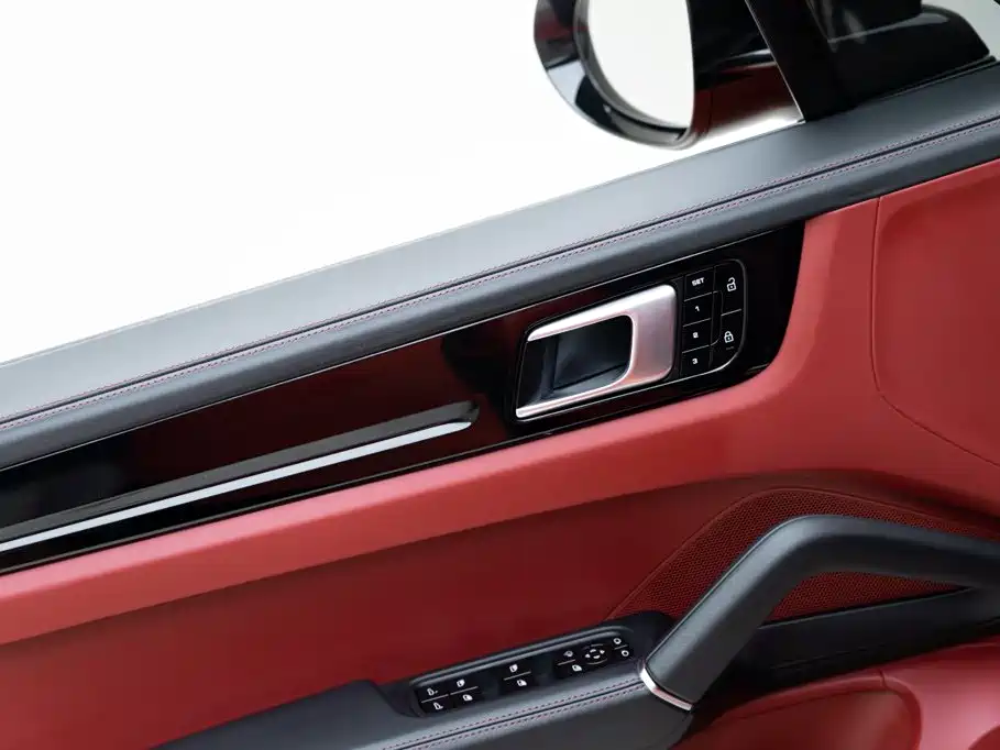 Porsche Cayenne — миниатюра 16