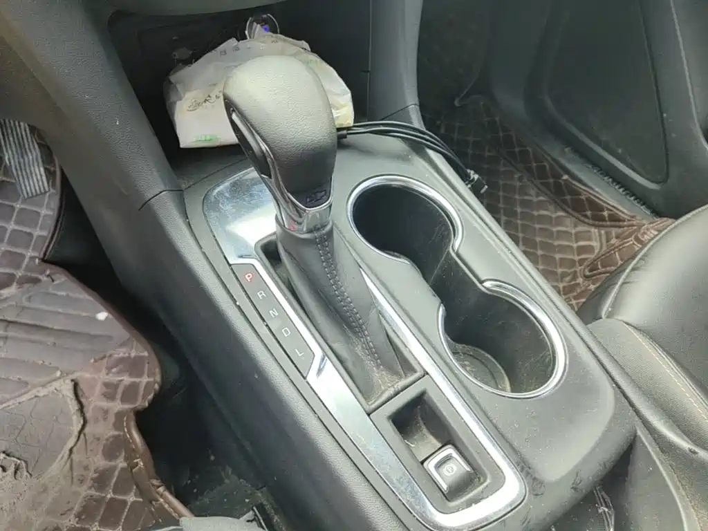 Chevrolet Equinox — миниатюра 14