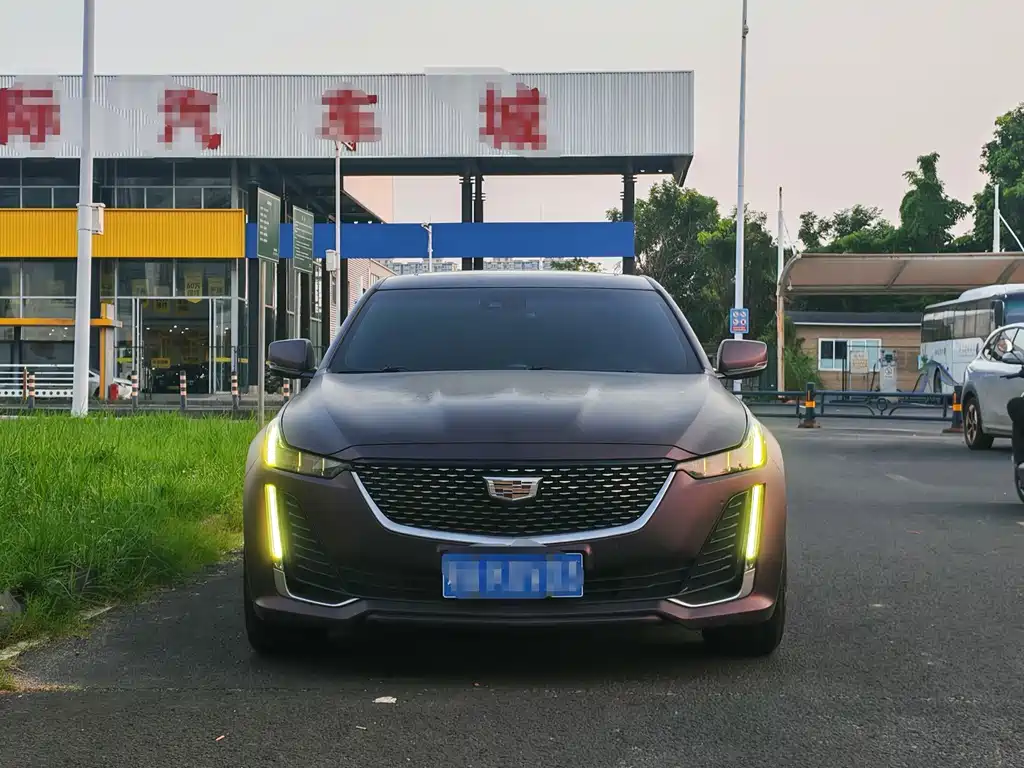 Cadillac CT5 — миниатюра 2