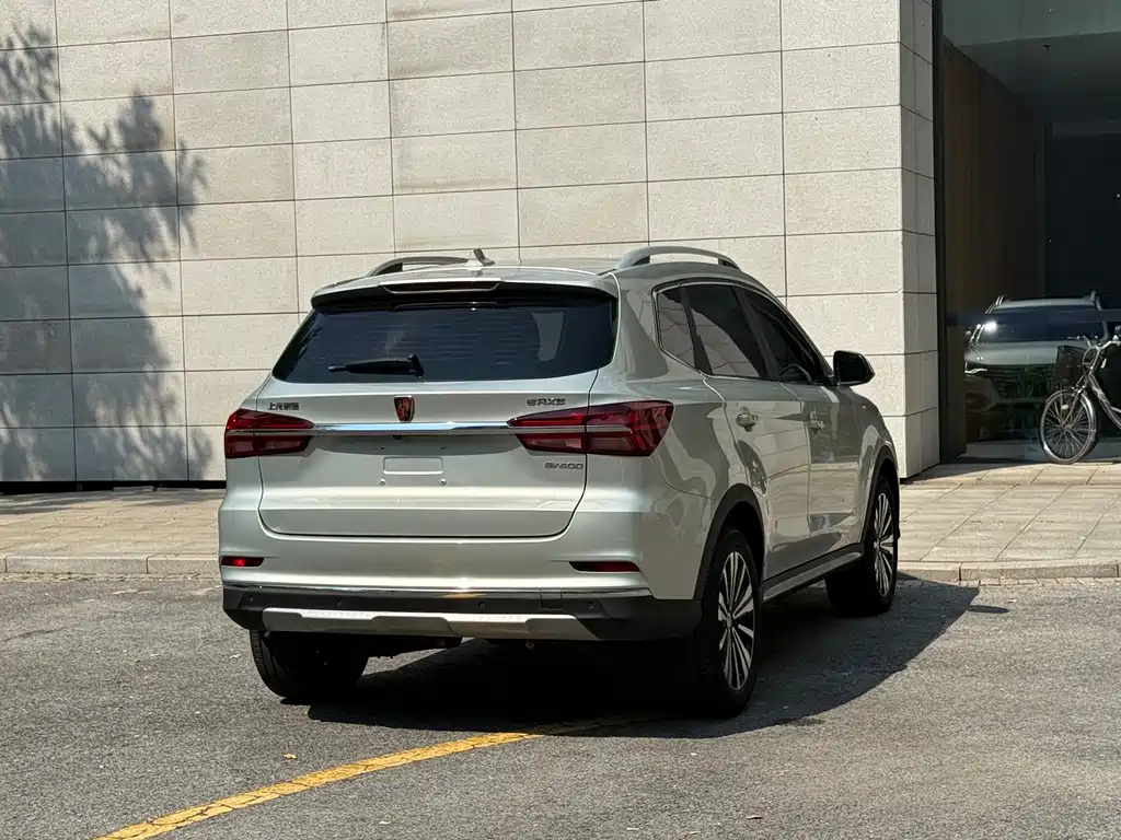 Roewe RX5 New Energy - фото 18