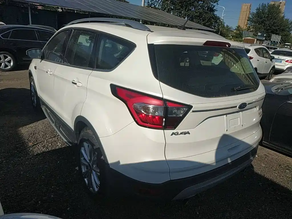 Ford Kuga — миниатюра 5