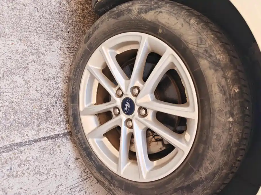 Ford Focus — миниатюра 6