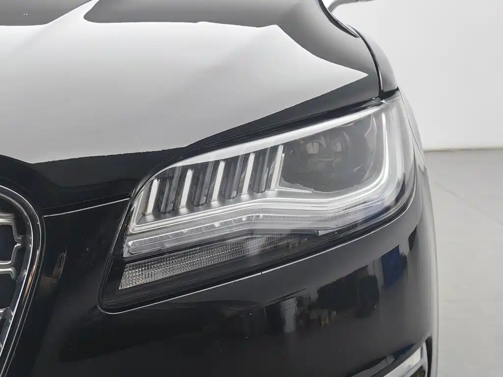 Lincoln MKZ — миниатюра 7