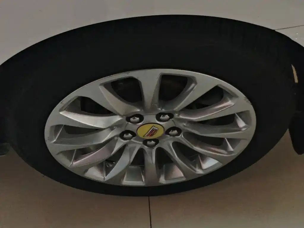 Cadillac XTS — миниатюра 9
