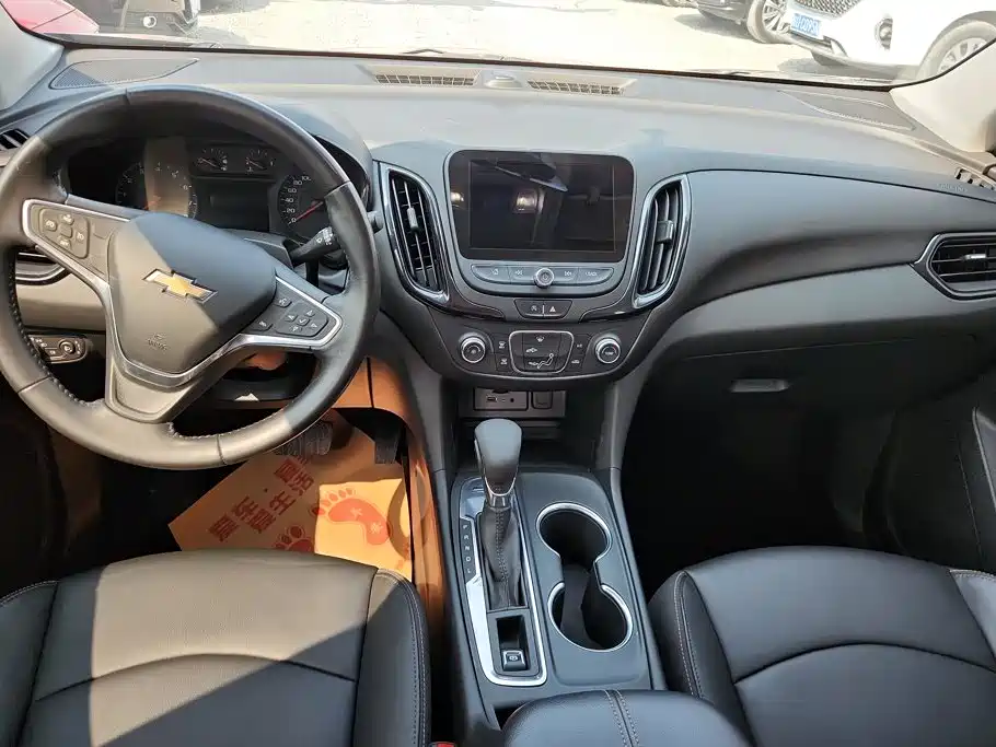 Chevrolet Equinox — миниатюра 12