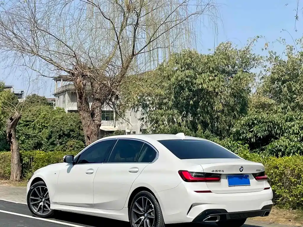 BMW 3 Series — миниатюра 3