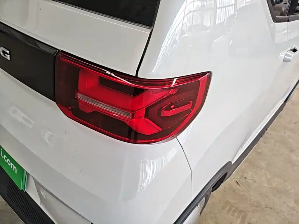 Wuling MINIEV — миниатюра 8