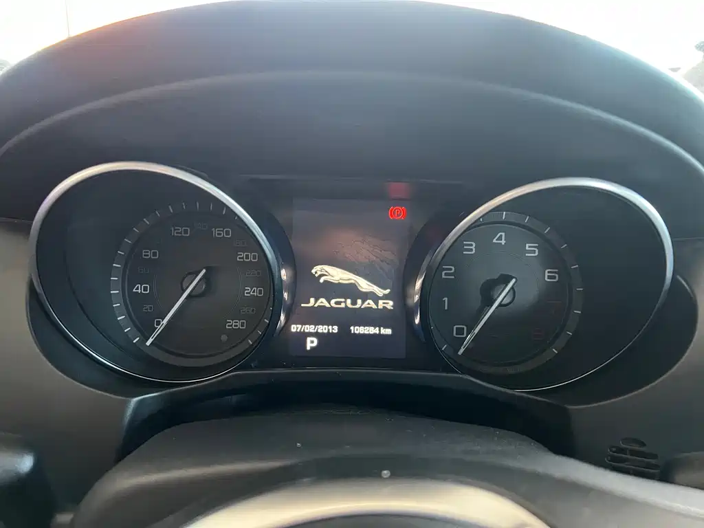 Jaguar XE — миниатюра 5