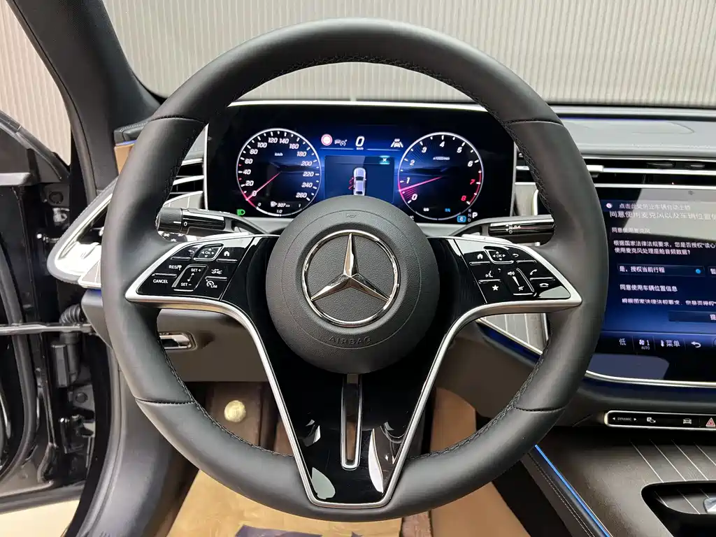 Mercedes-Benz E-Class E 2025 E 300 L Fashion