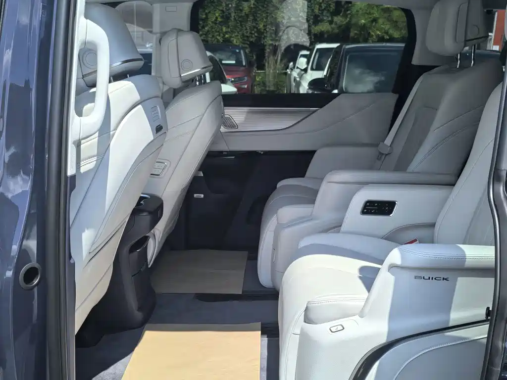 Buick GL8 Hybrid LandKing Luxury Enjoy Edition, фото 8