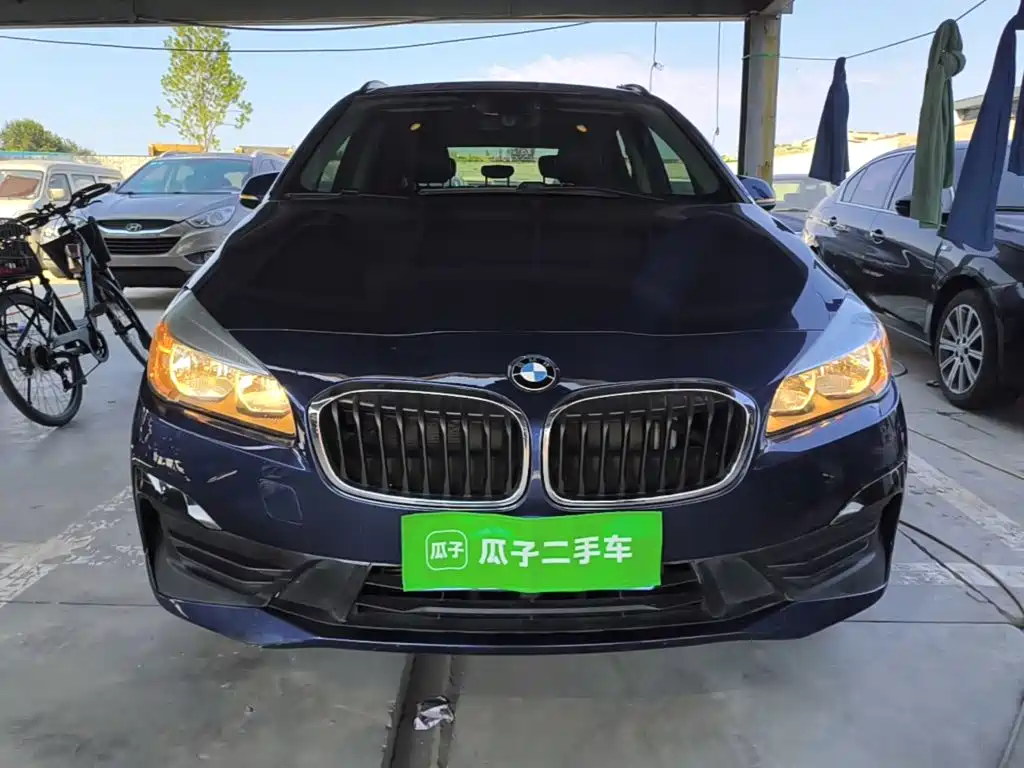 BMW 2 Series Active Tourer — миниатюра 3