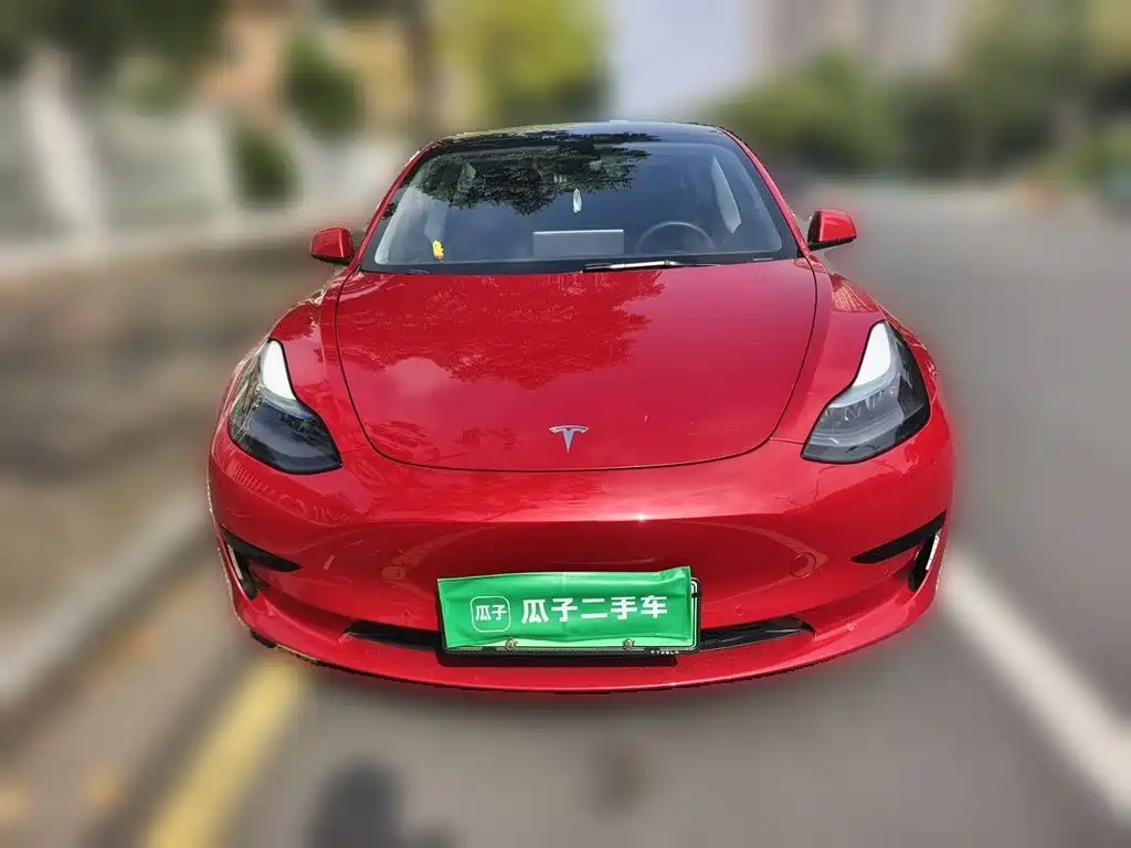 Tesla Model 3 — миниатюра 2