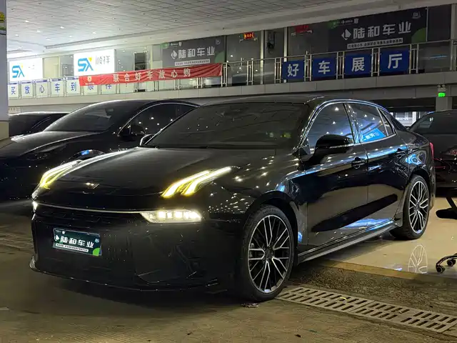 2022 Lynk & Co 03