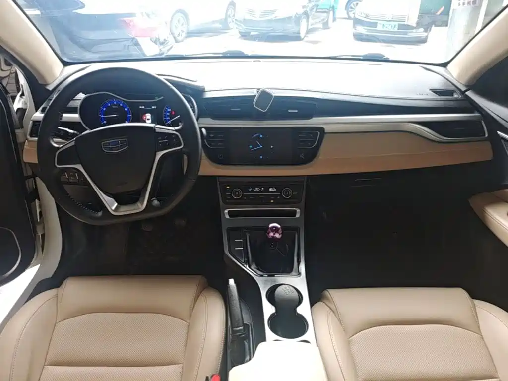 Geely Emgrand — миниатюра 10