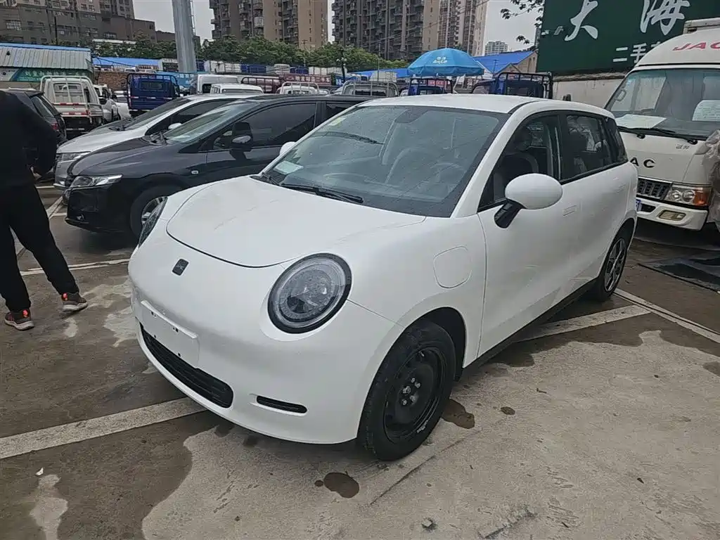 Yiwei Yiwei 3 2025