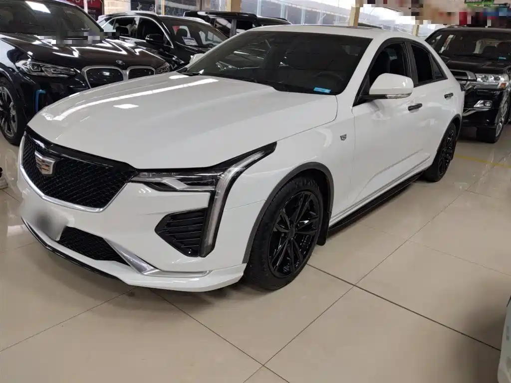 Cadillac CT4 2022