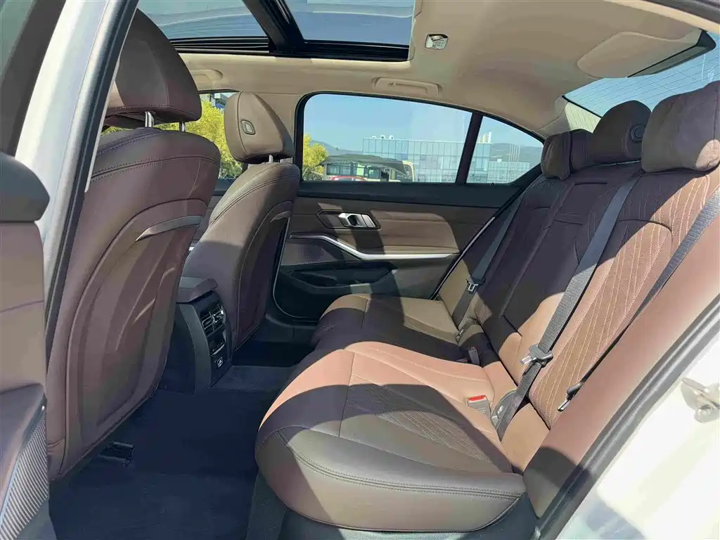 BMW 3 Series — миниатюра 12