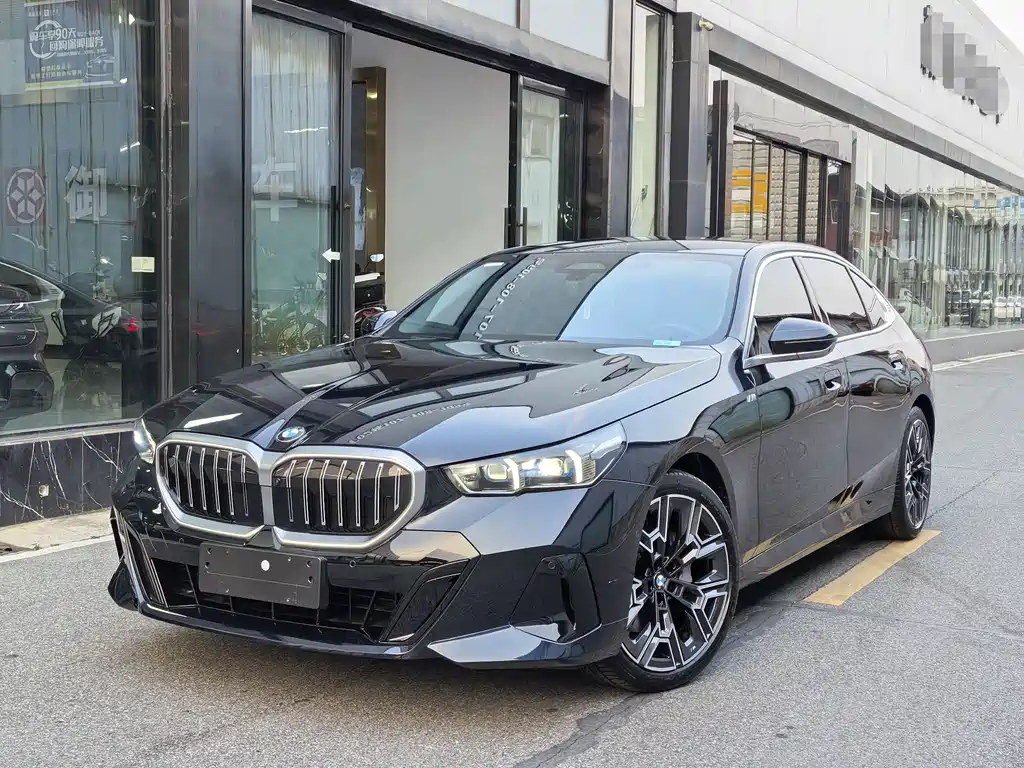 BMW 5 Series 2025