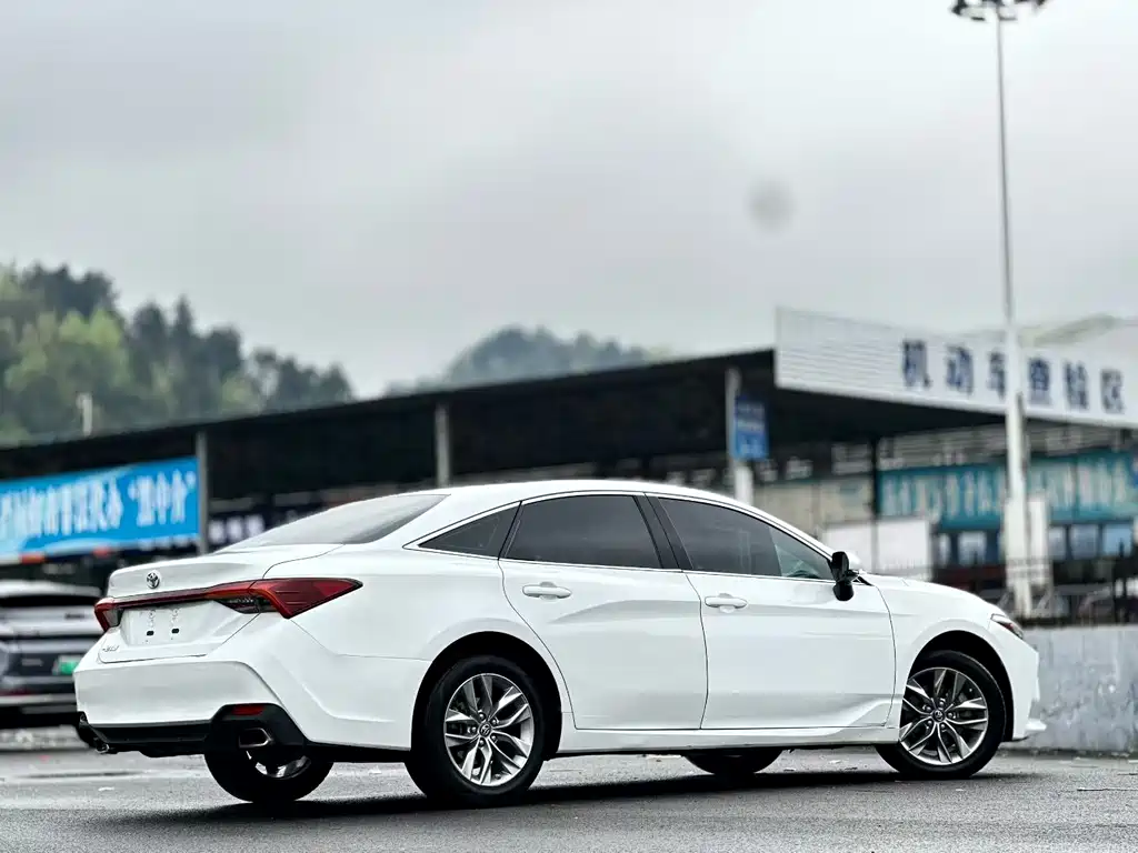 Toyota Avalon - фото 7