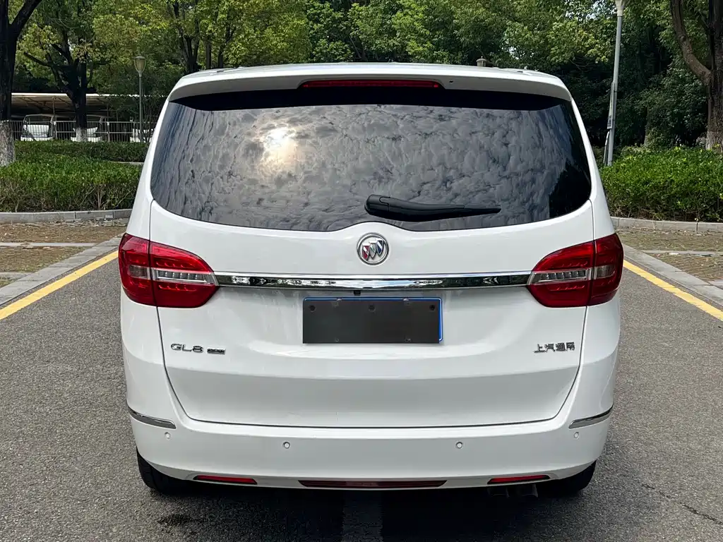 Buick GL8 — миниатюра 7