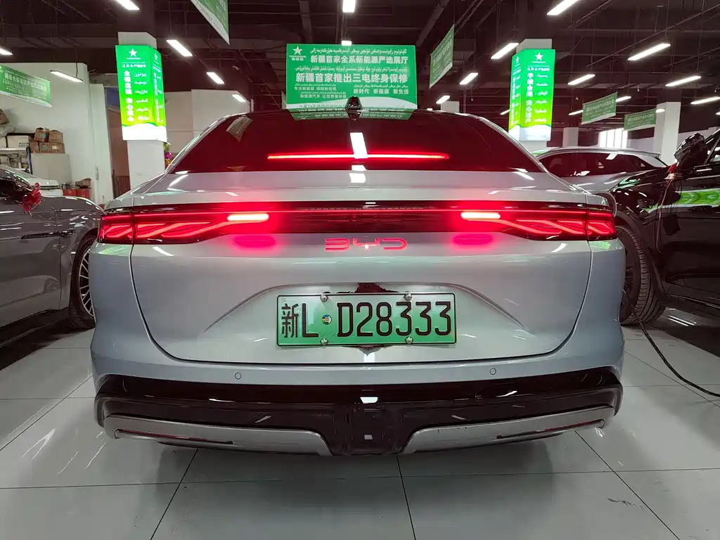 BYD Han L 2025 EV Flagship