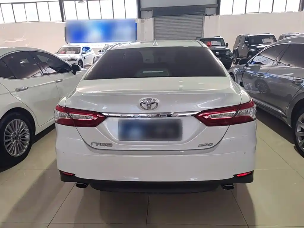 Toyota Camry 2021 2.0G Luxury