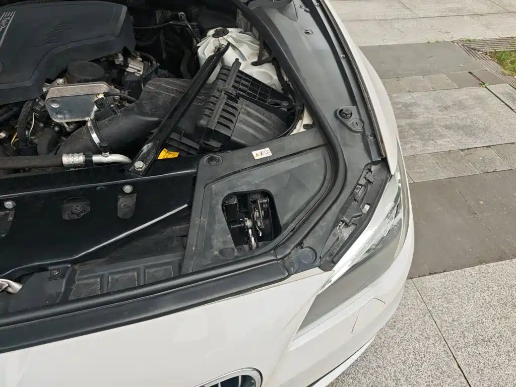 BMW 5 Series — миниатюра 22