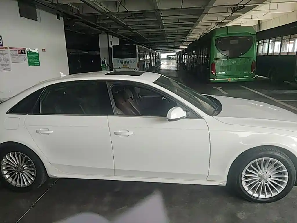 Audi A4L — миниатюра 26