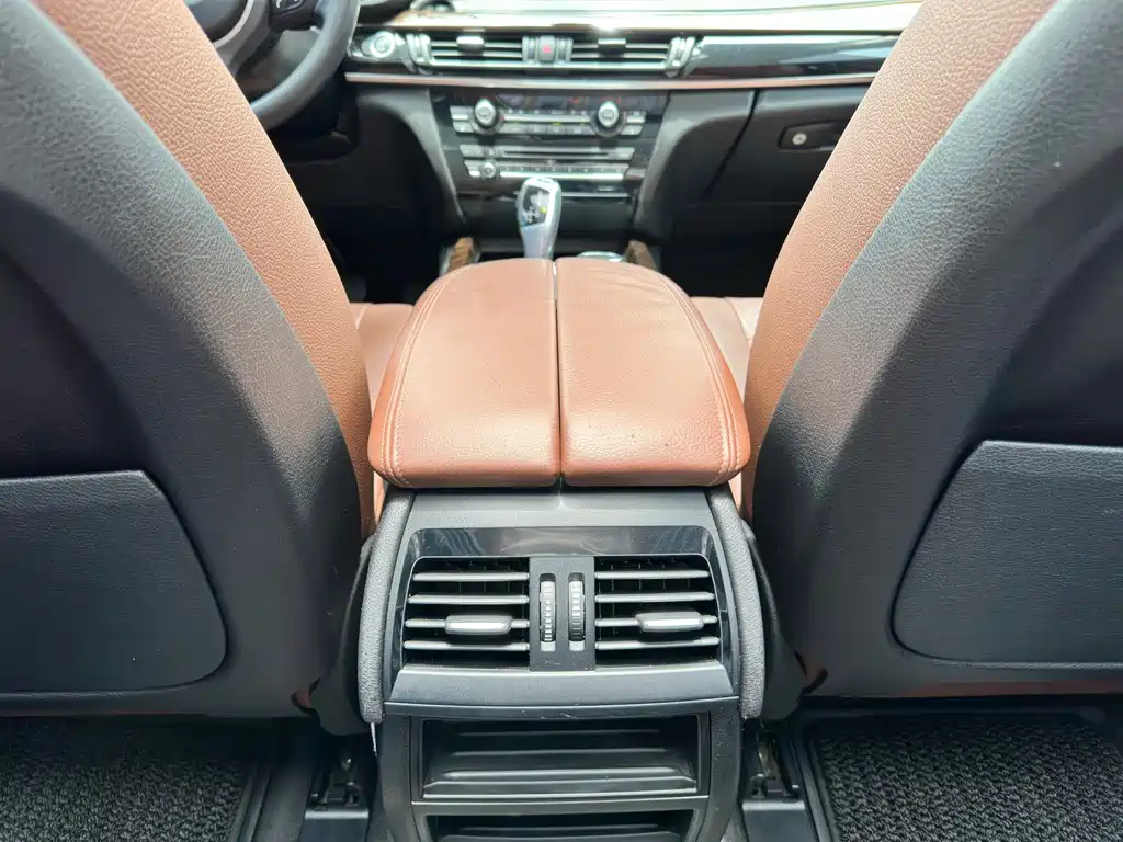 BMW X5 (Import) — миниатюра 17