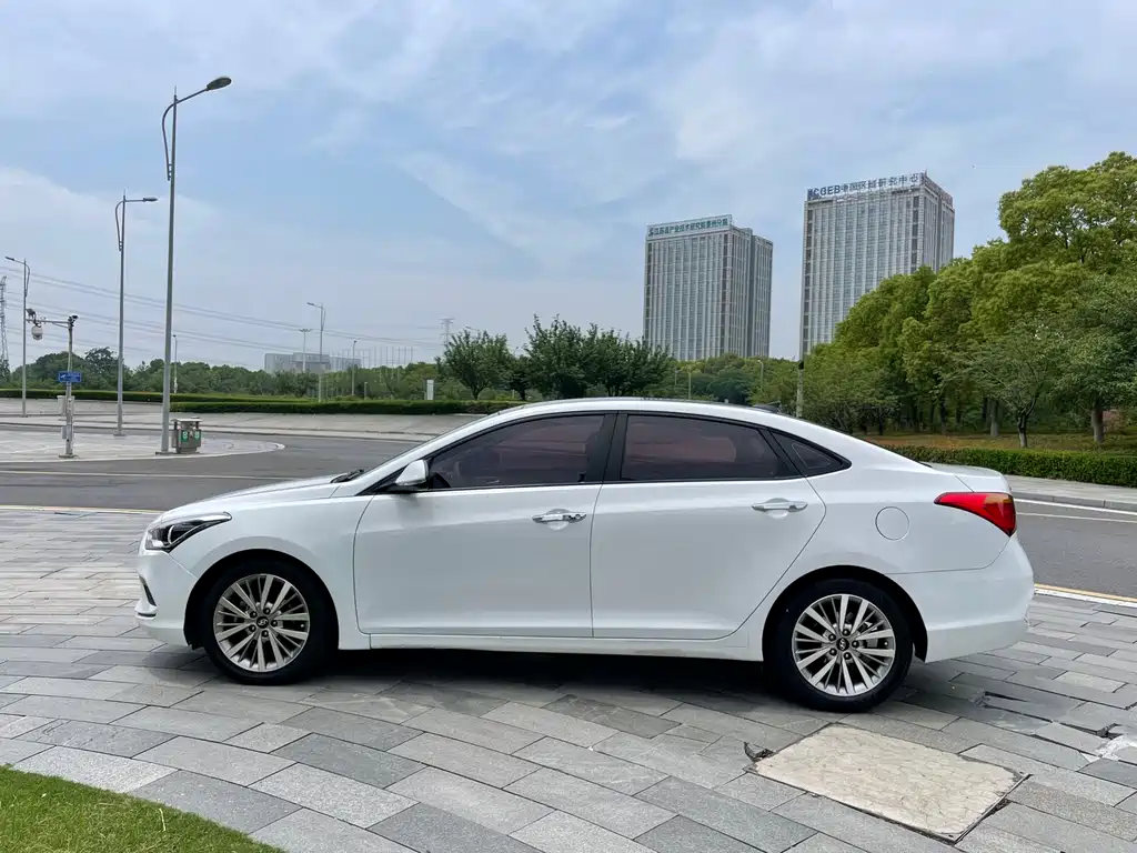 HYUNDAI NAME PICTURE