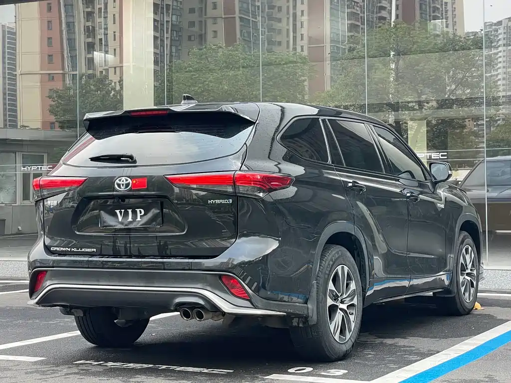 Toyota Crown Kluger — миниатюра 12
