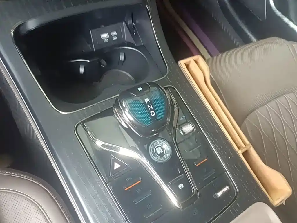 BYD Han — миниатюра 14