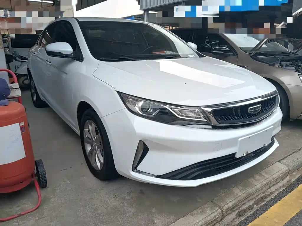 Geely Emgrand GL — миниатюра 3