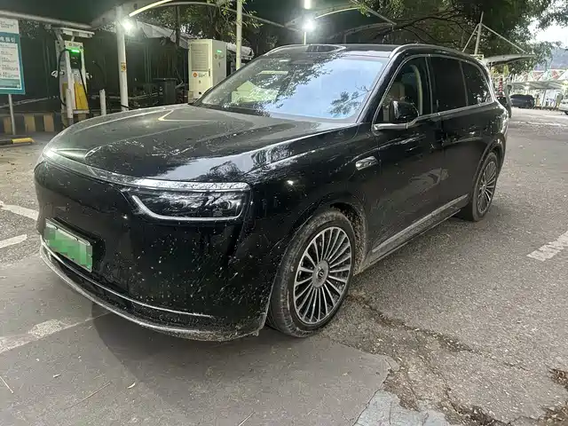 AITO ASK THE WORLD M8 2025