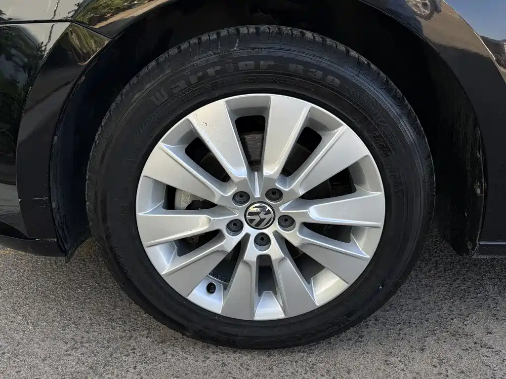 Volkswagen Lavida — миниатюра 17