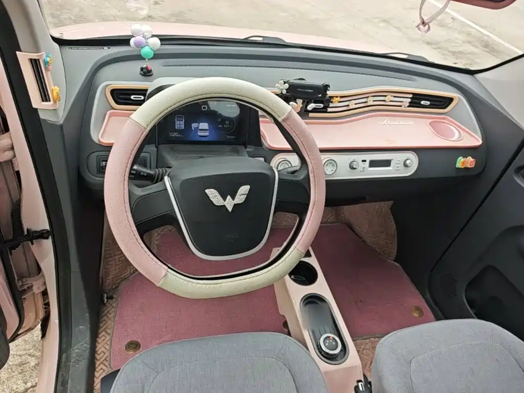Wuling MINIEV — миниатюра 10