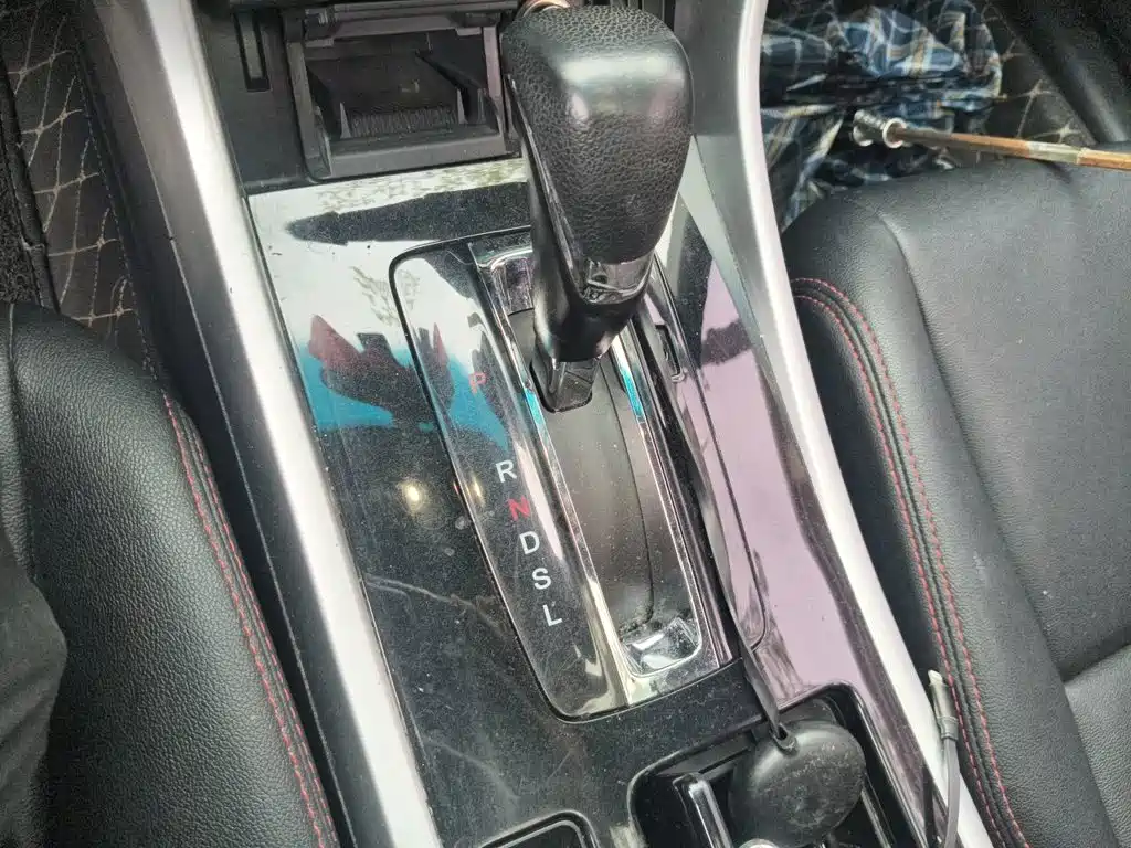 Honda Accord — миниатюра 10